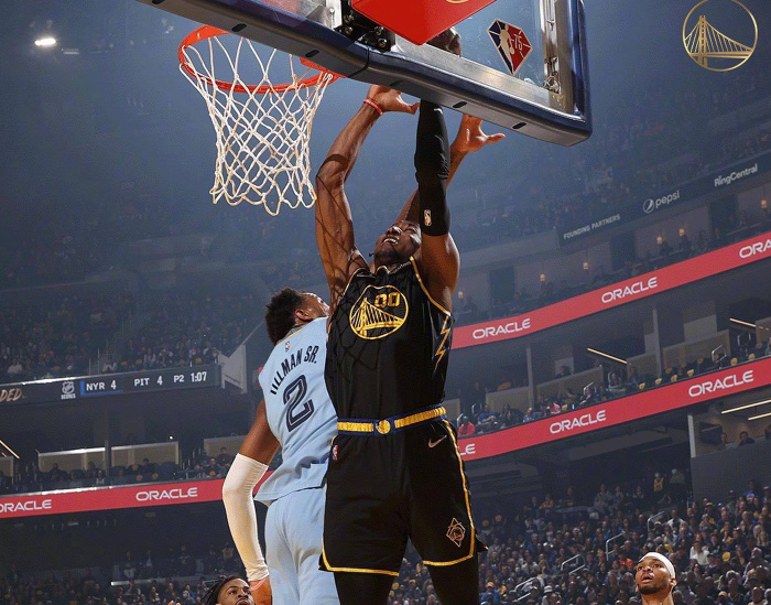 开云体育手机版-勇士观众热烈欢呼！，Rookie迎来五赛季出色发挥全场沸腾不已-开云体育手机版