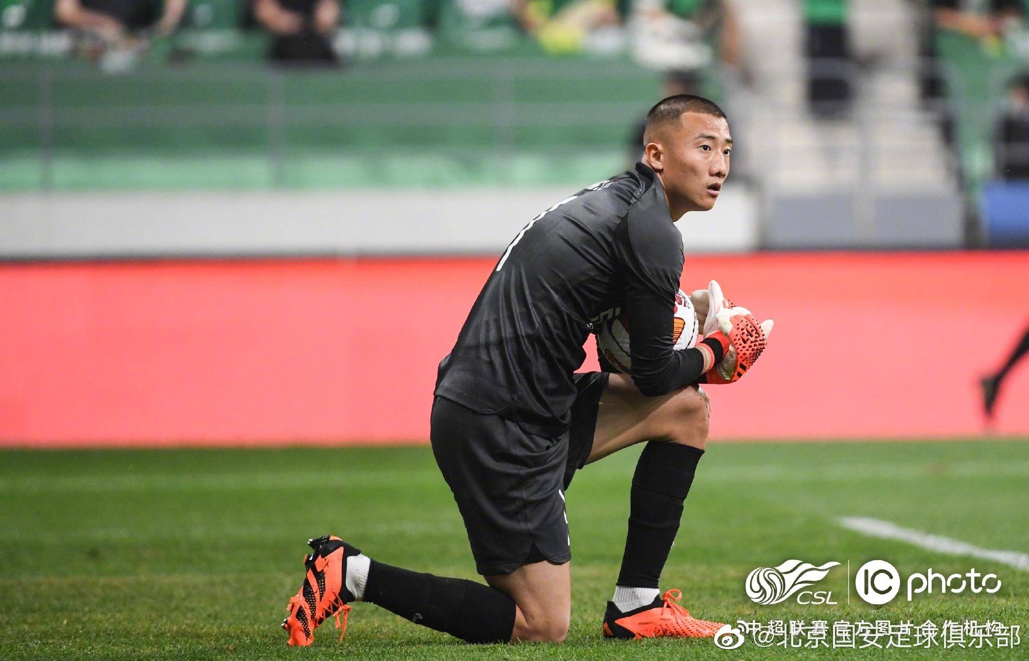 集结日法国杯传出新动向；浙江队迎来里程碑；管理层表态：媒体盛赞；临场指挥获称赞的简单介绍