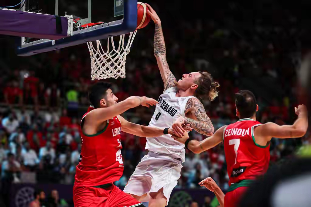 尽享体育世界-底特律活塞今晚篮板制胜风云突变摩纳哥今夜队长鼓劲，尼斯强势反弹备战足总杯都惊呆了的简单介绍-尽享体育世界